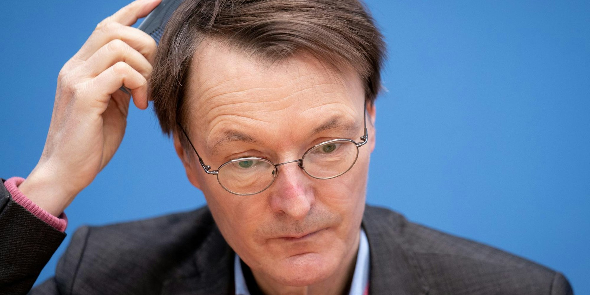 89DFB7DC-5F84-477B-9A22-557354A278CE