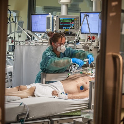 Intensivstation Corona Leverkusen April 2021