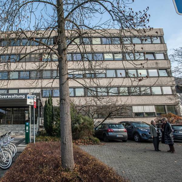leverkusen-miseloestrasse-verwaltungsbebaeude--ALF_1031