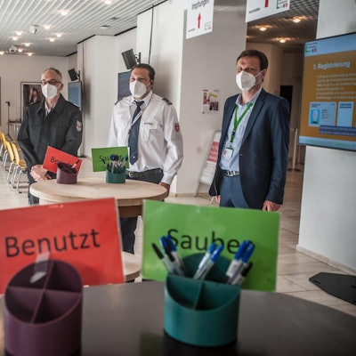 letzter-tag-impfzentrum__RLE_Leverkusen09302021ALF_0487