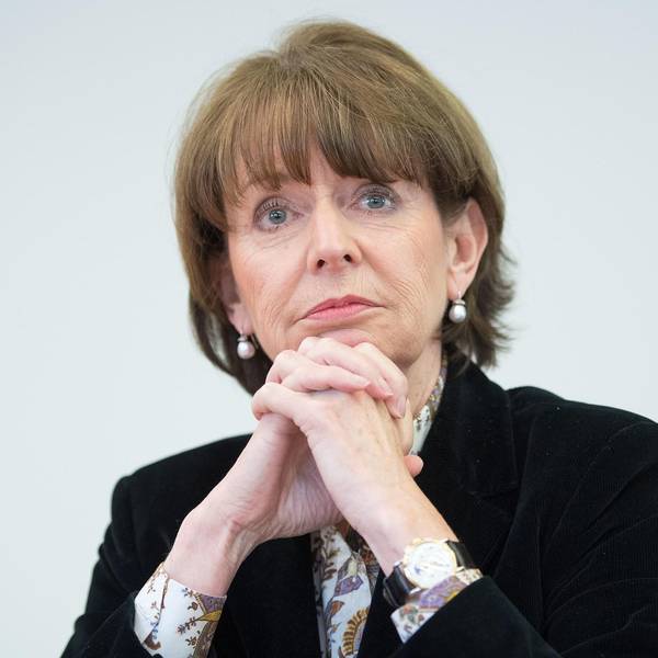 Henriette Reker nachdenklich