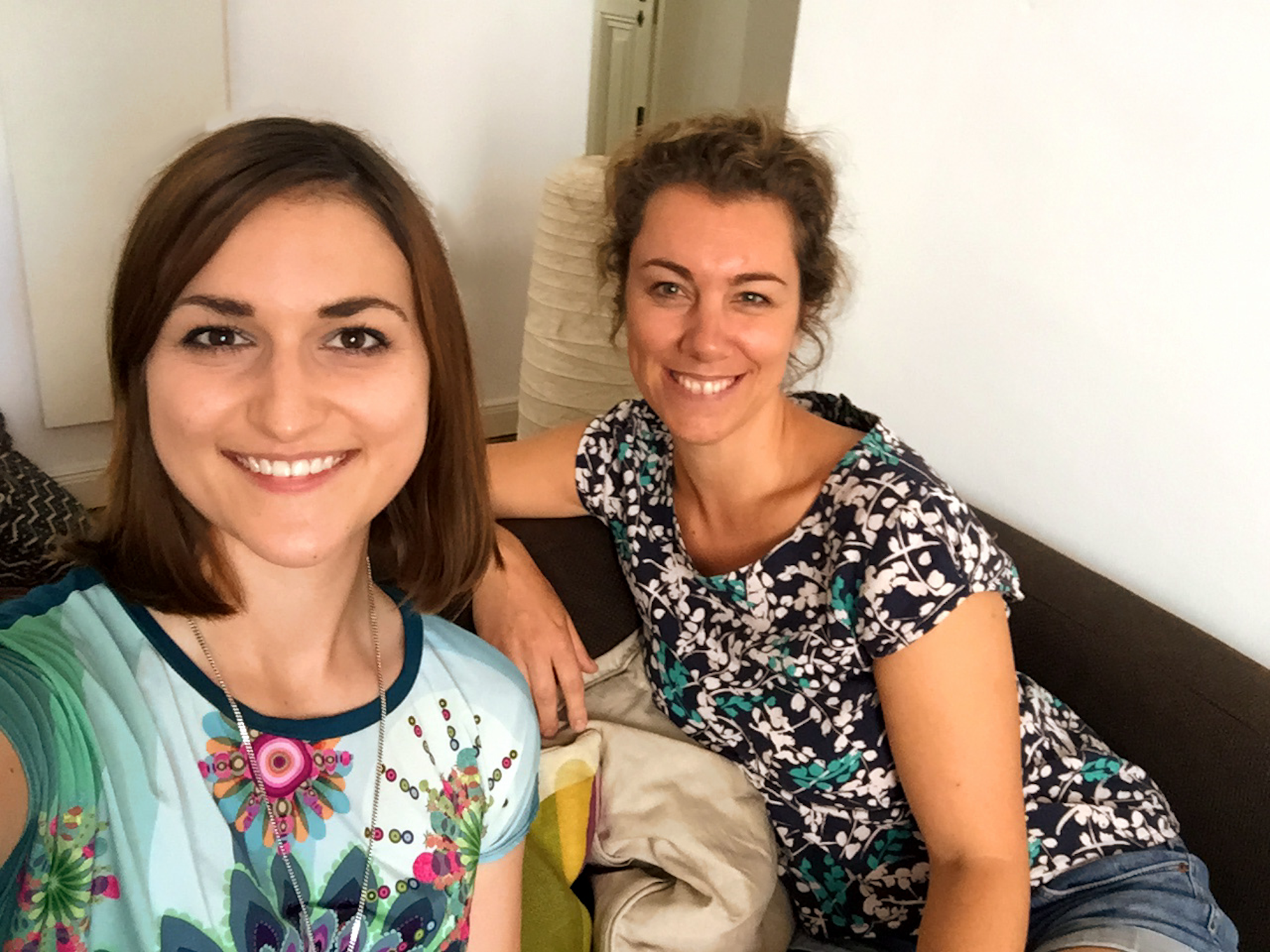 Laura Wenzel und Single-Coach Sarah Neu