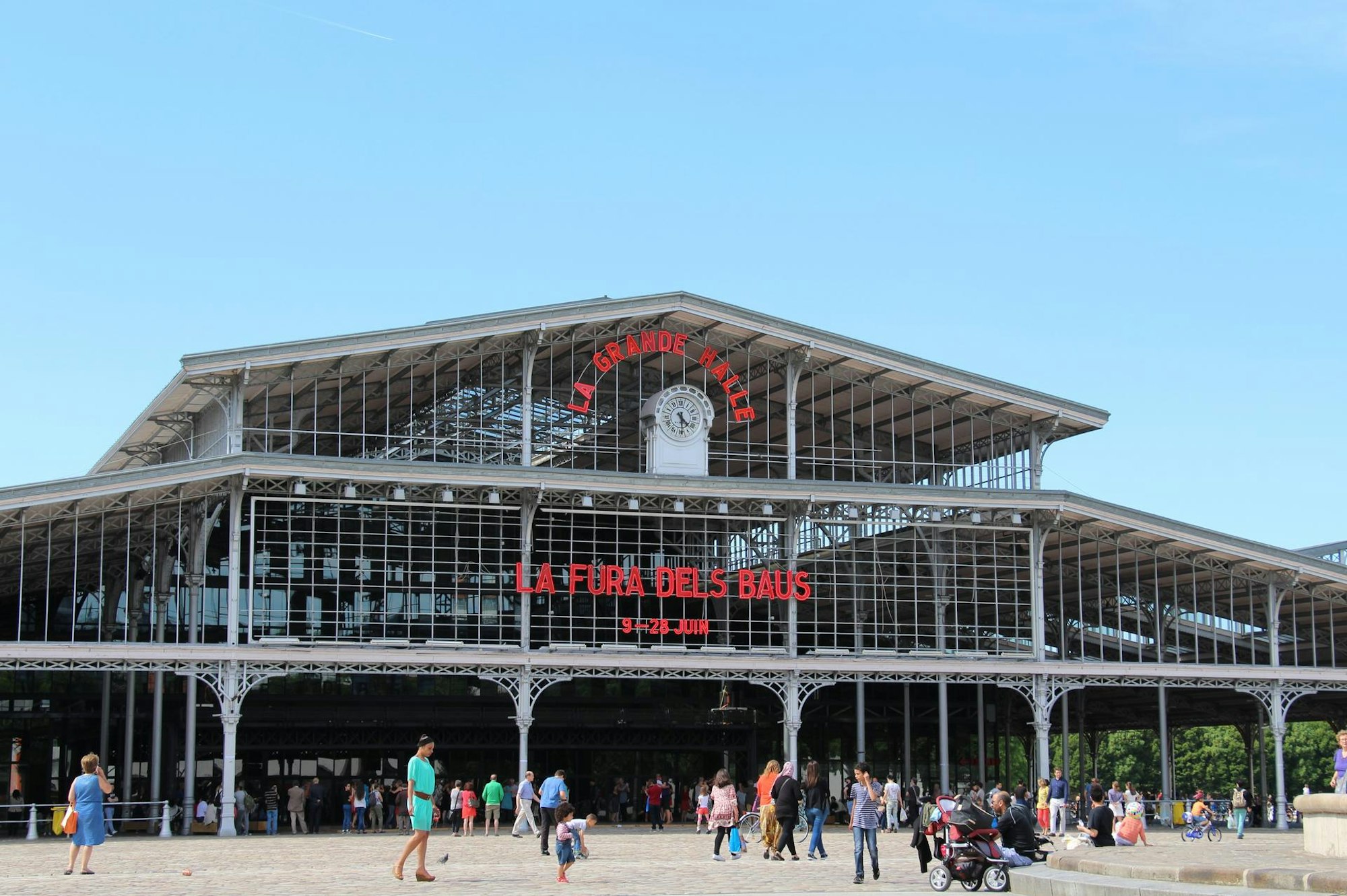 Paris_-_La_Grande_Halle_de_La_Villette_CC2.0(23227517530)