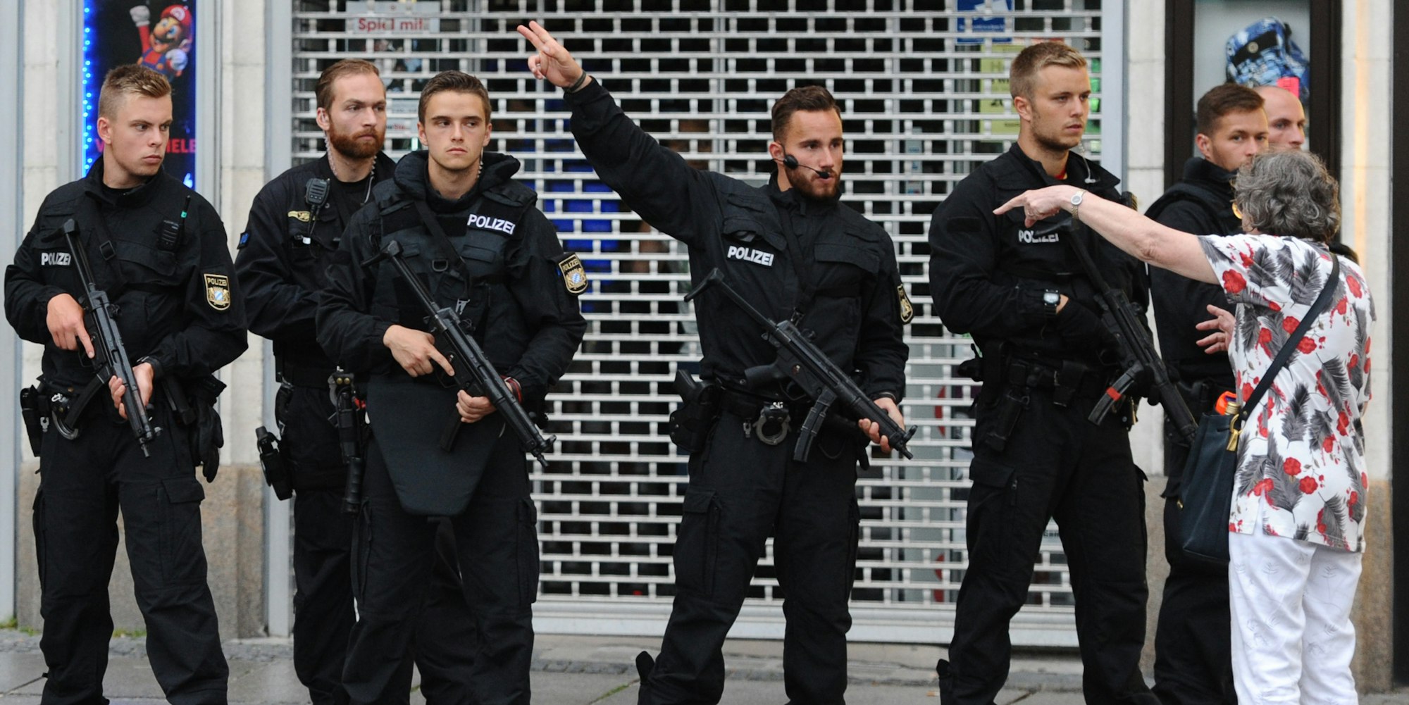Bild München Terror Frau Polizei