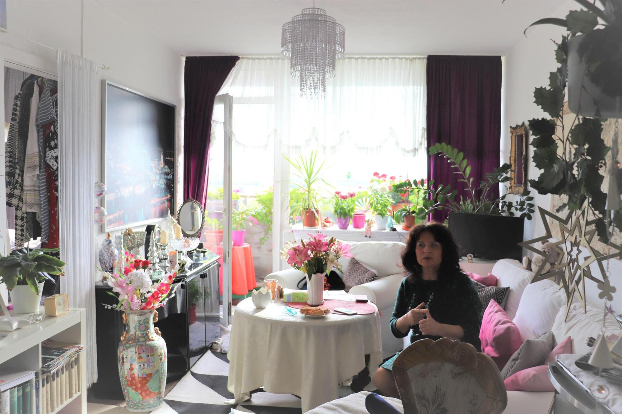 Im Wohnzimmer (2)