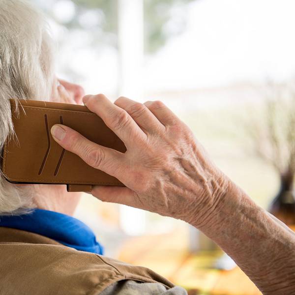 smartphone_senioren_dpa