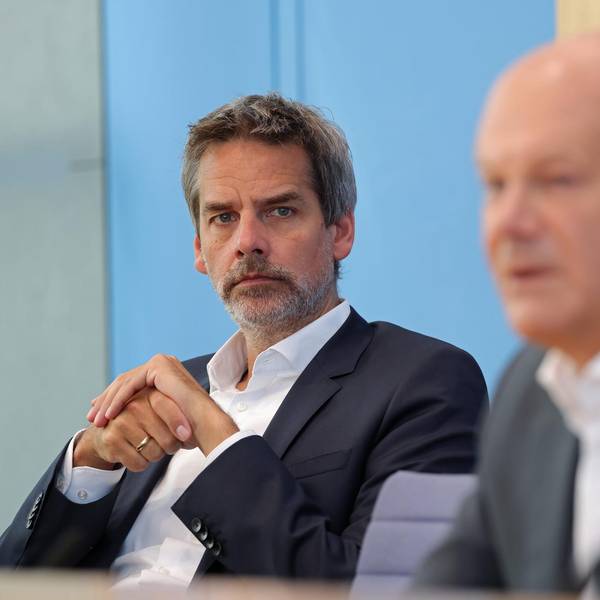 Hebestreit Scholz getty 170822