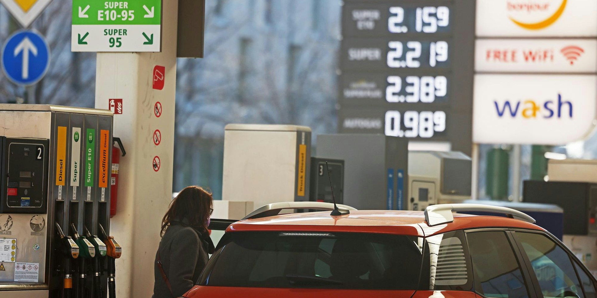 Tankstelle Preise Zapfsäule 1603