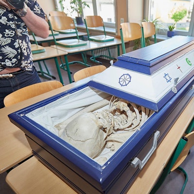 Bestattung Skelett_005