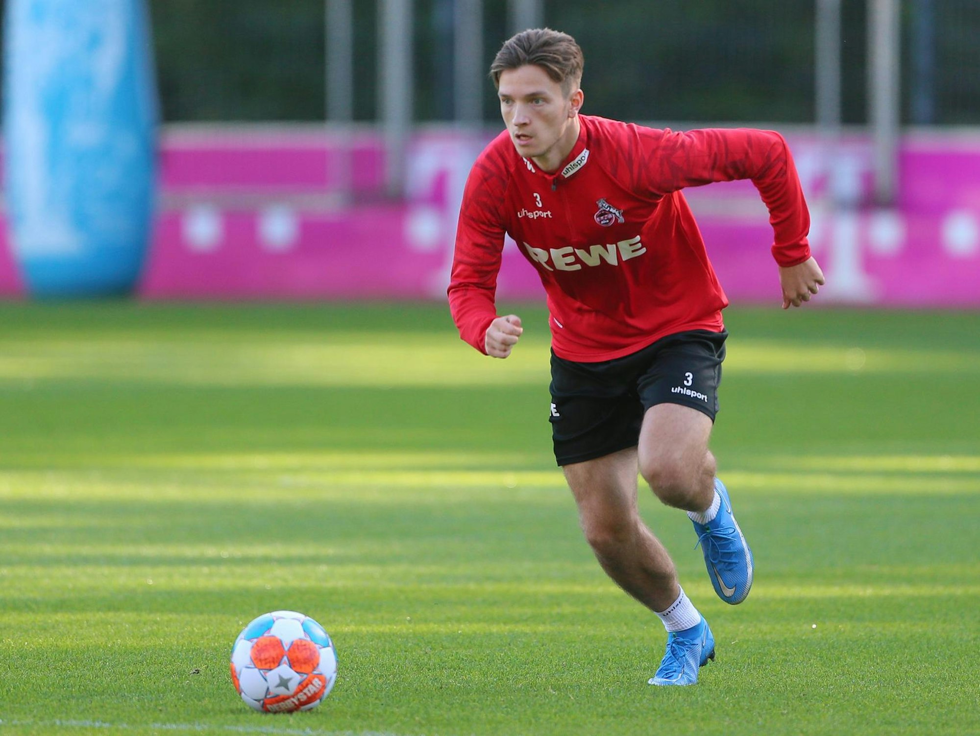 A440F7D4-F429-4E50-9403-DDE82F0EB02C