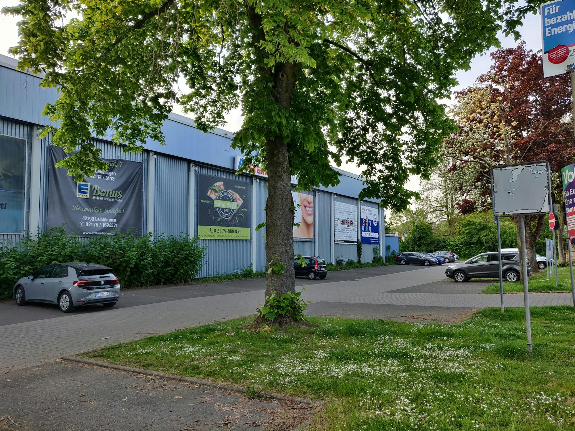 Parkplatz Sporthalle