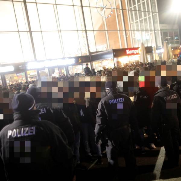 kra_silvesterkoeln020gepixelt