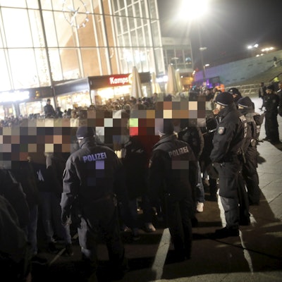 kra_silvesterkoeln020gepixelt