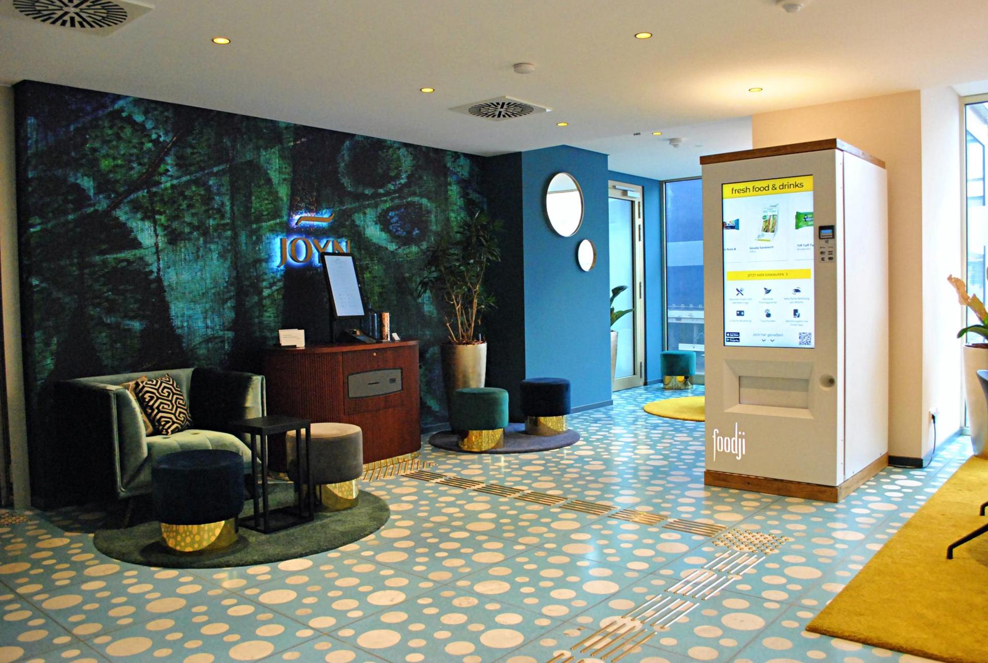8_Lobby_flo
