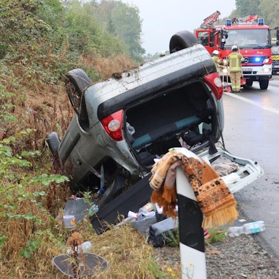 Symbolbildoptik-Notarzt-Weiser