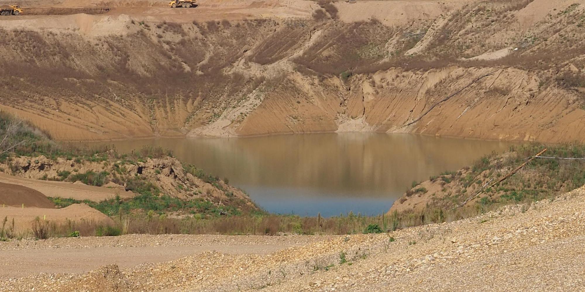 Kiesgrube nach der Flut