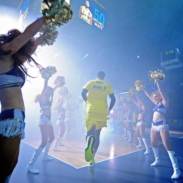 cheerleader