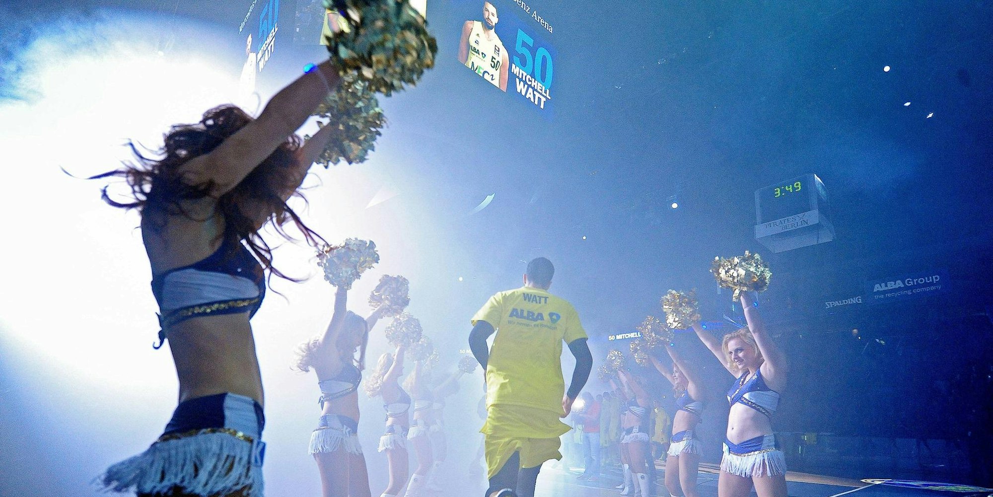 cheerleader