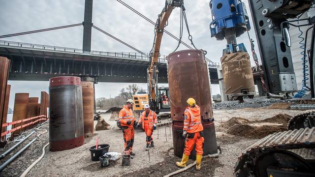 Brückenbaustelle Rheinbrücke