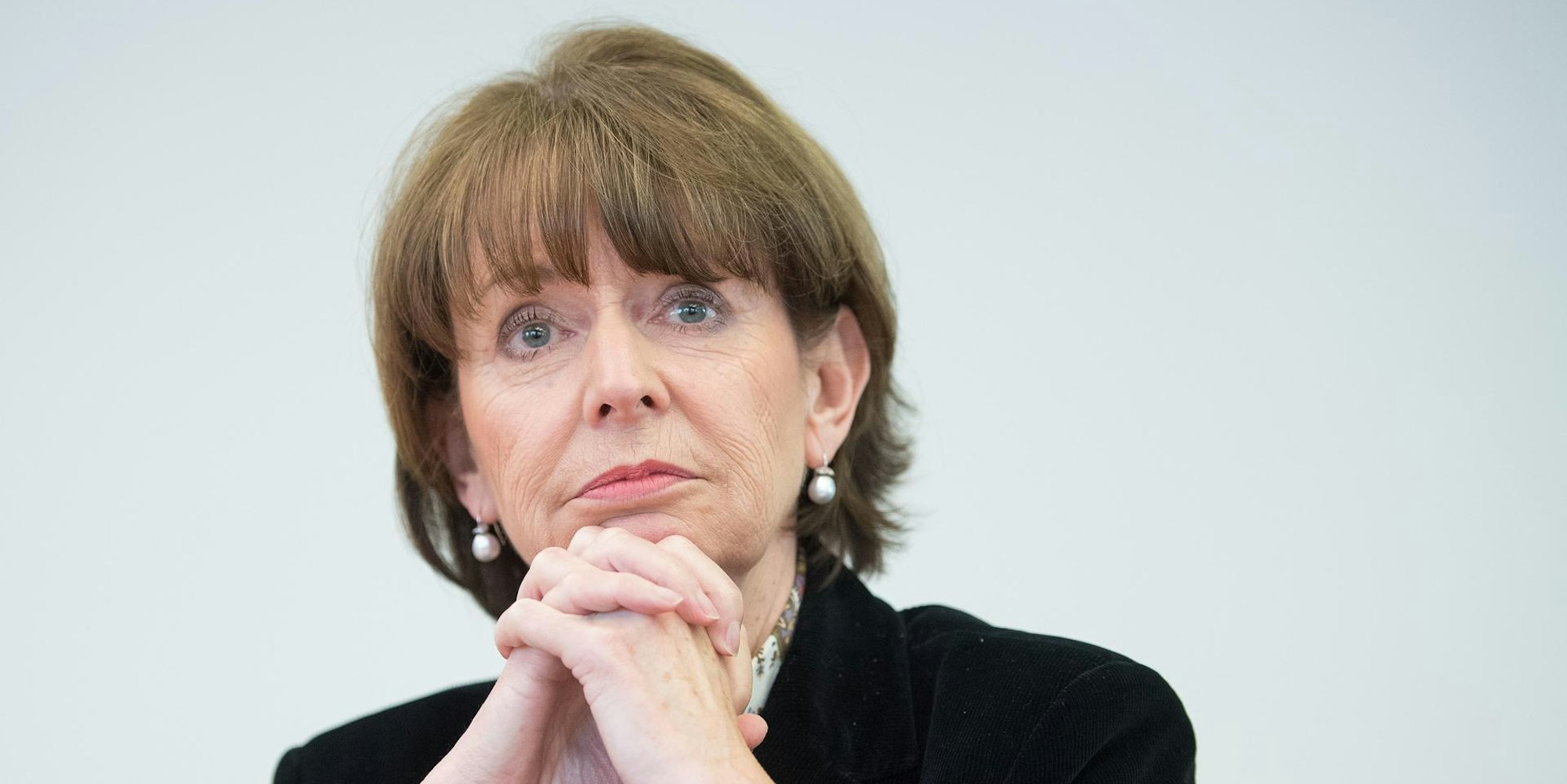 Henriette Reker nachdenklich