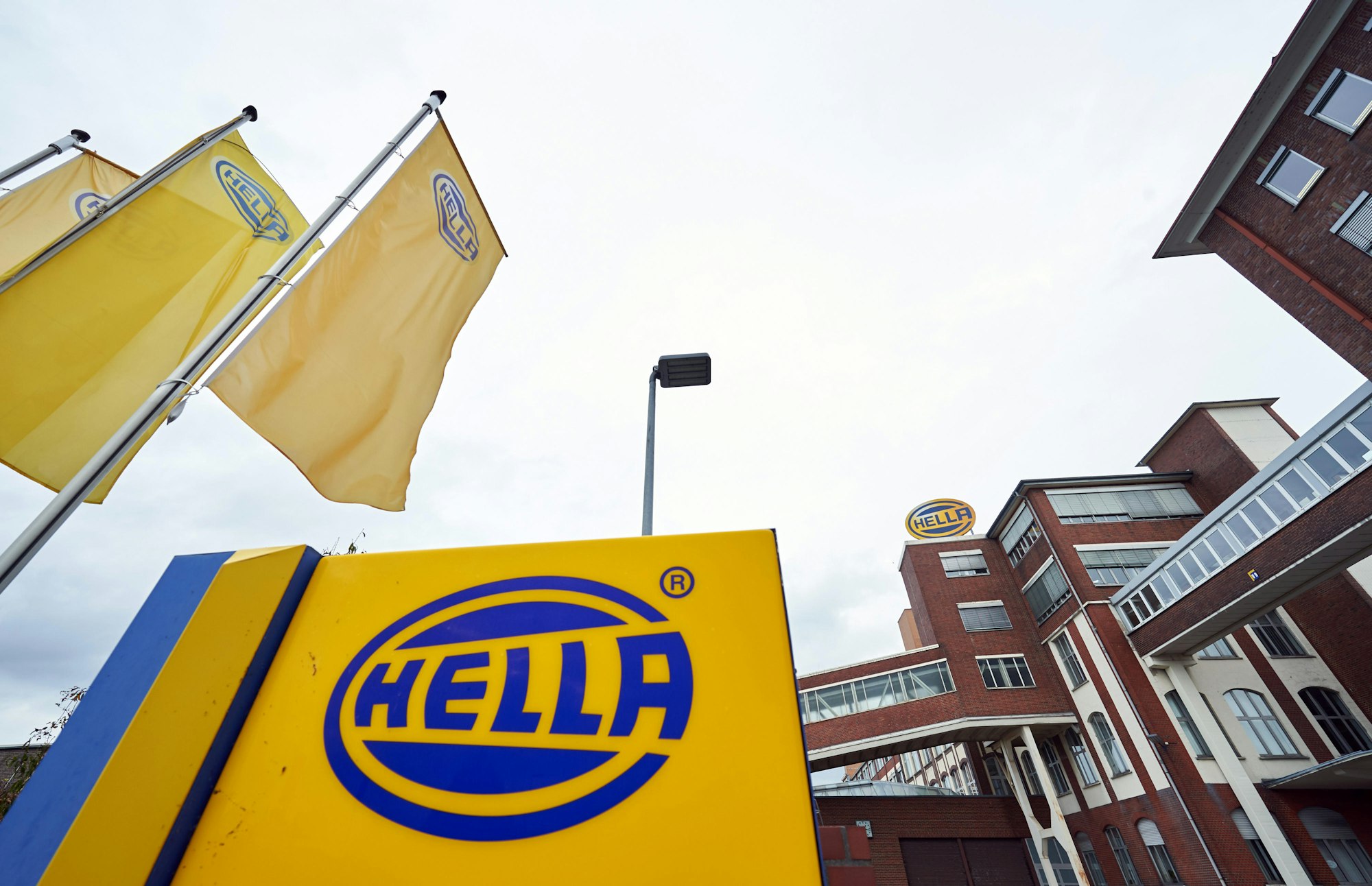 Hella_Bilanz_50389202