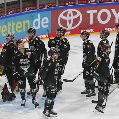 03B57412-A304-47A2-B1B0-349DDEDF8E9E