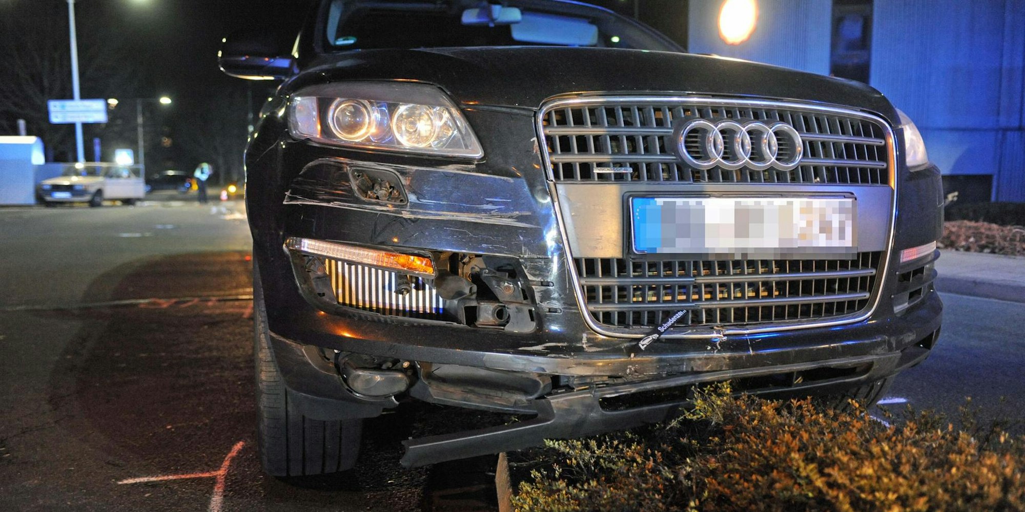 Unfallverursacher beissel Hürth-PArk