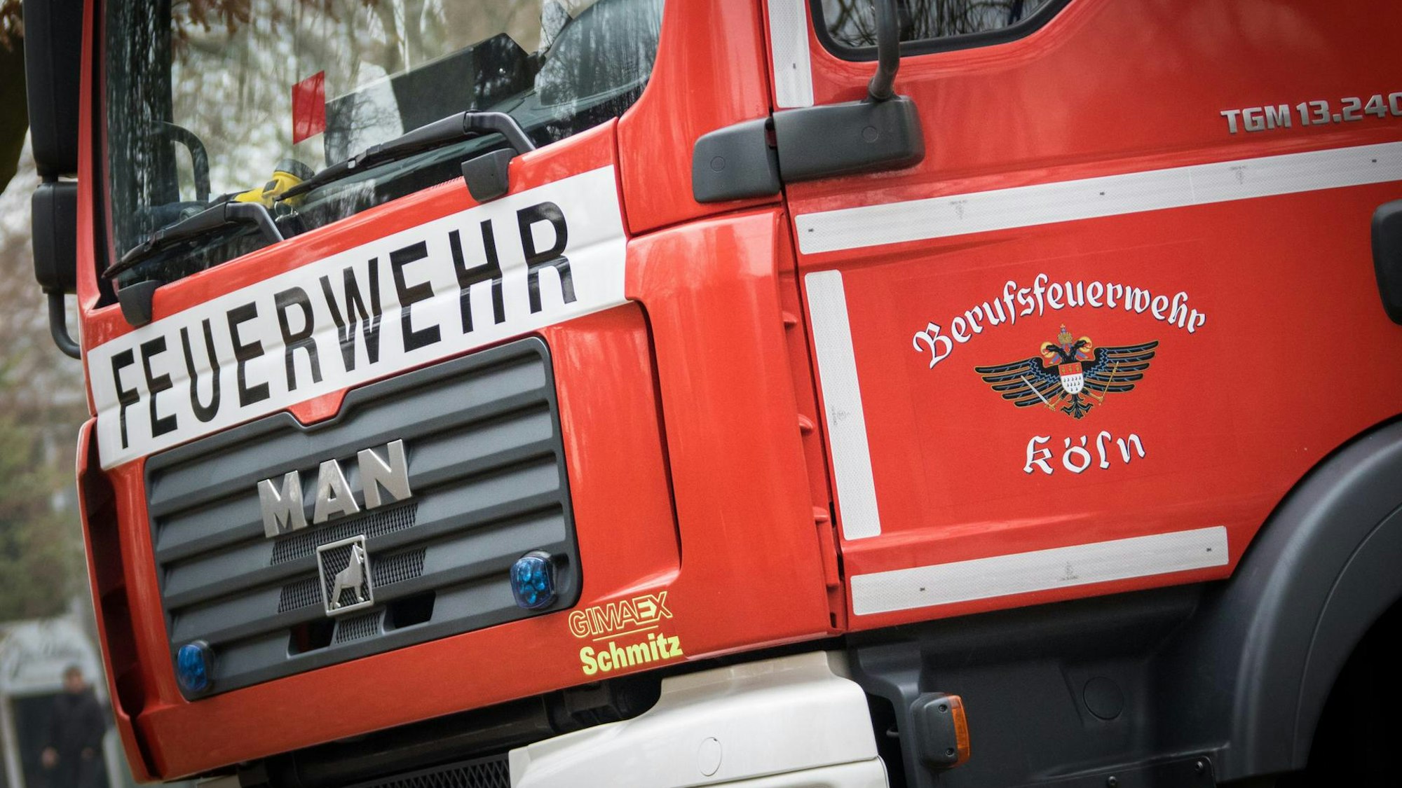 Ein Löschfahrzeug der Kölner Feuerwehr. (Archivfoto)