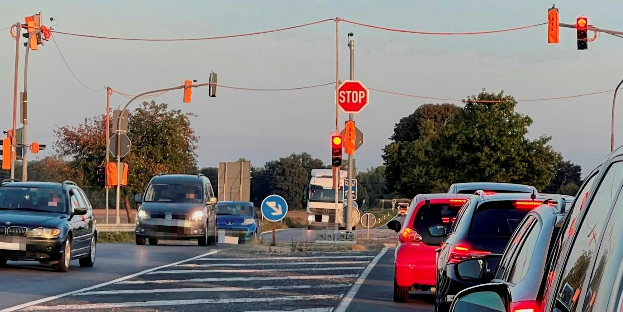 aaaa_Ampelkreuzung_Gymnich_1