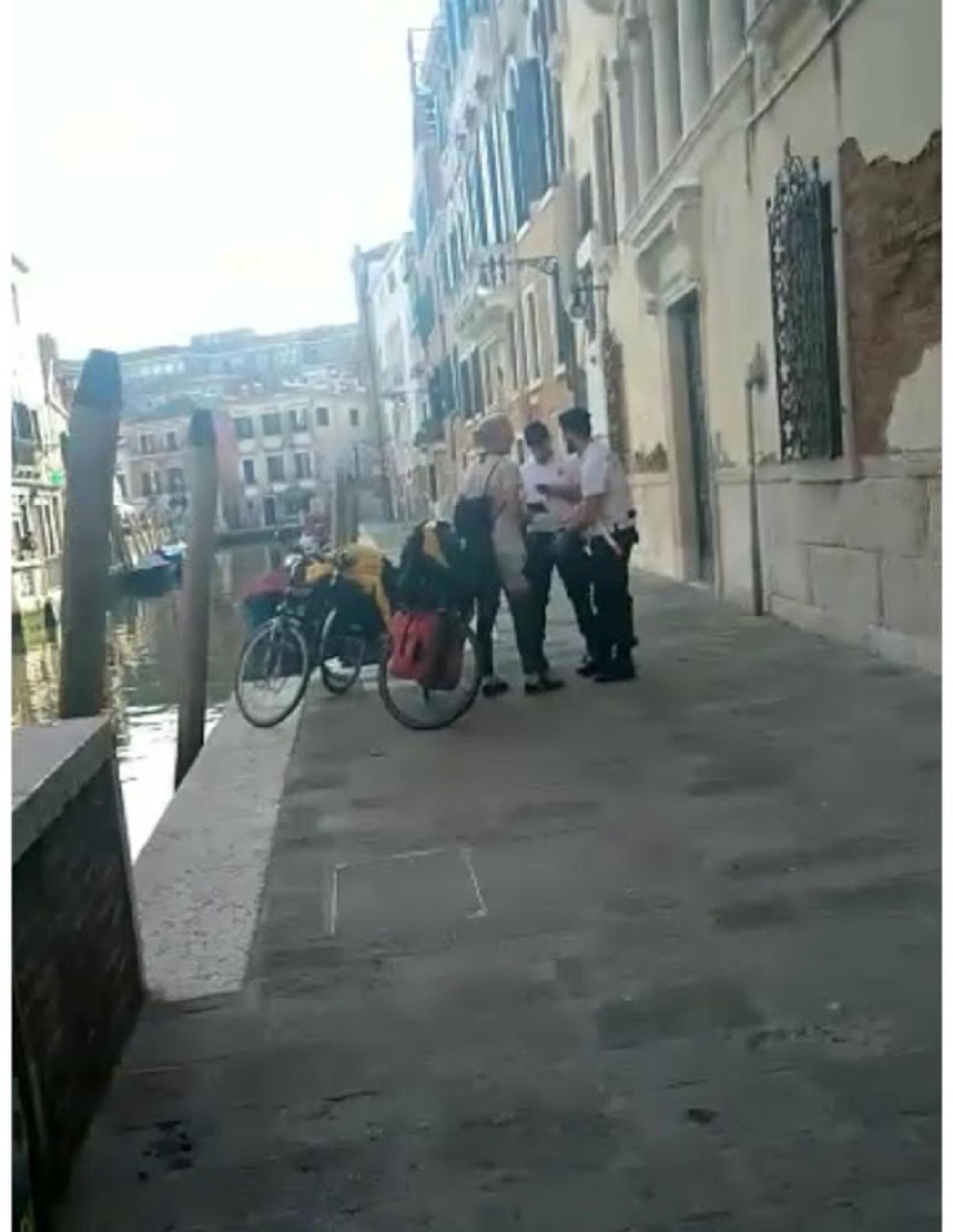 Tim_venezianische_Polizisten