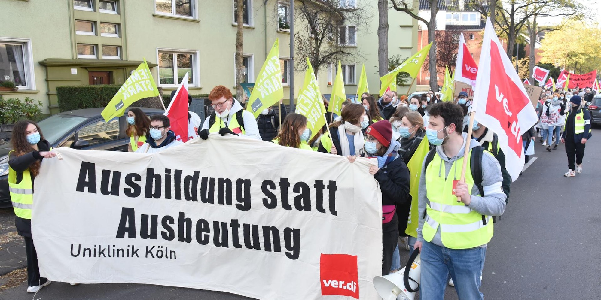 uni klinik streik