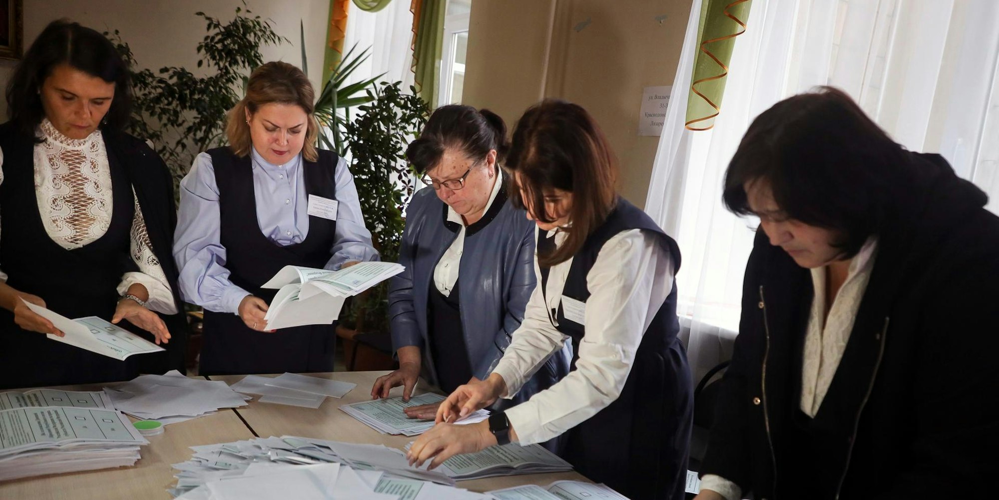 Stimmen Auszählung Donezk 270922