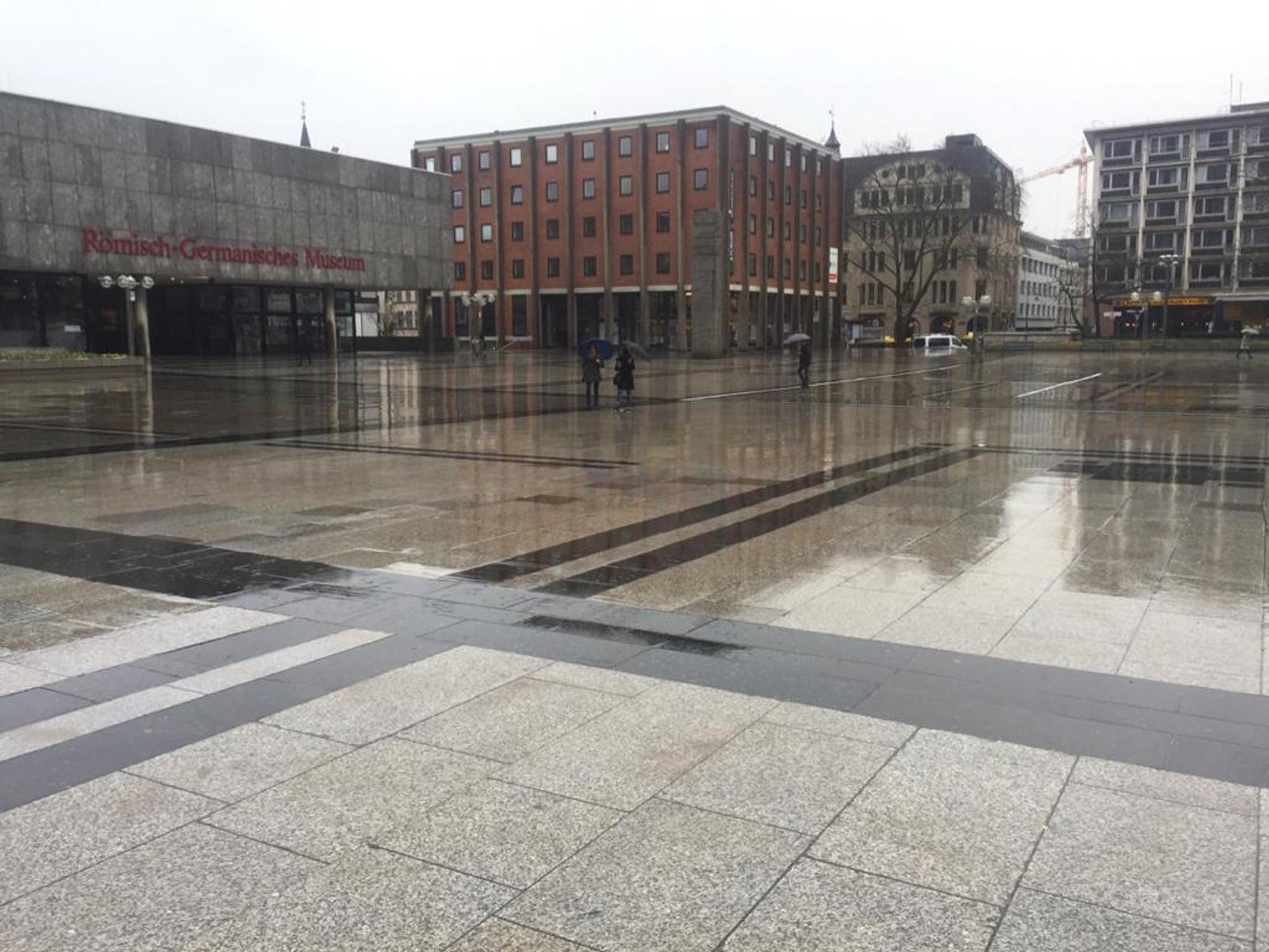Roncalliplatz leer
