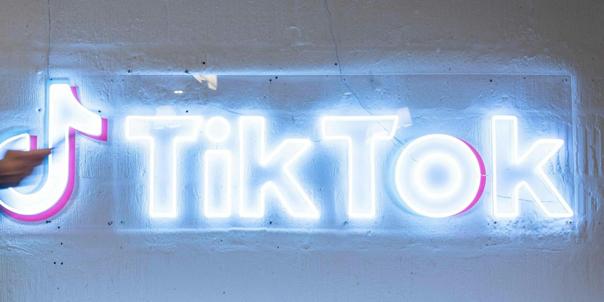 tiktok symbol 230822