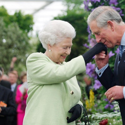 Elizabeth II und Charles 2018 (1)