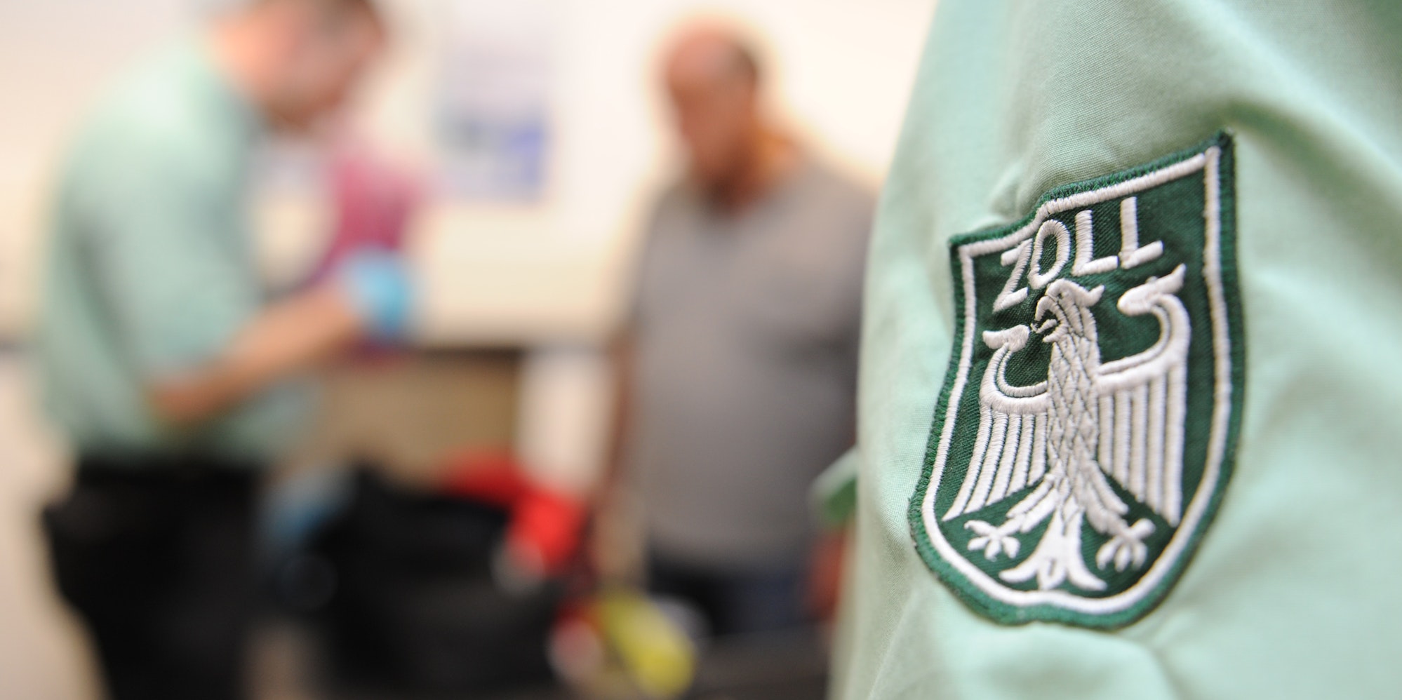 Hauk_besucht_Zoll_am_50648064