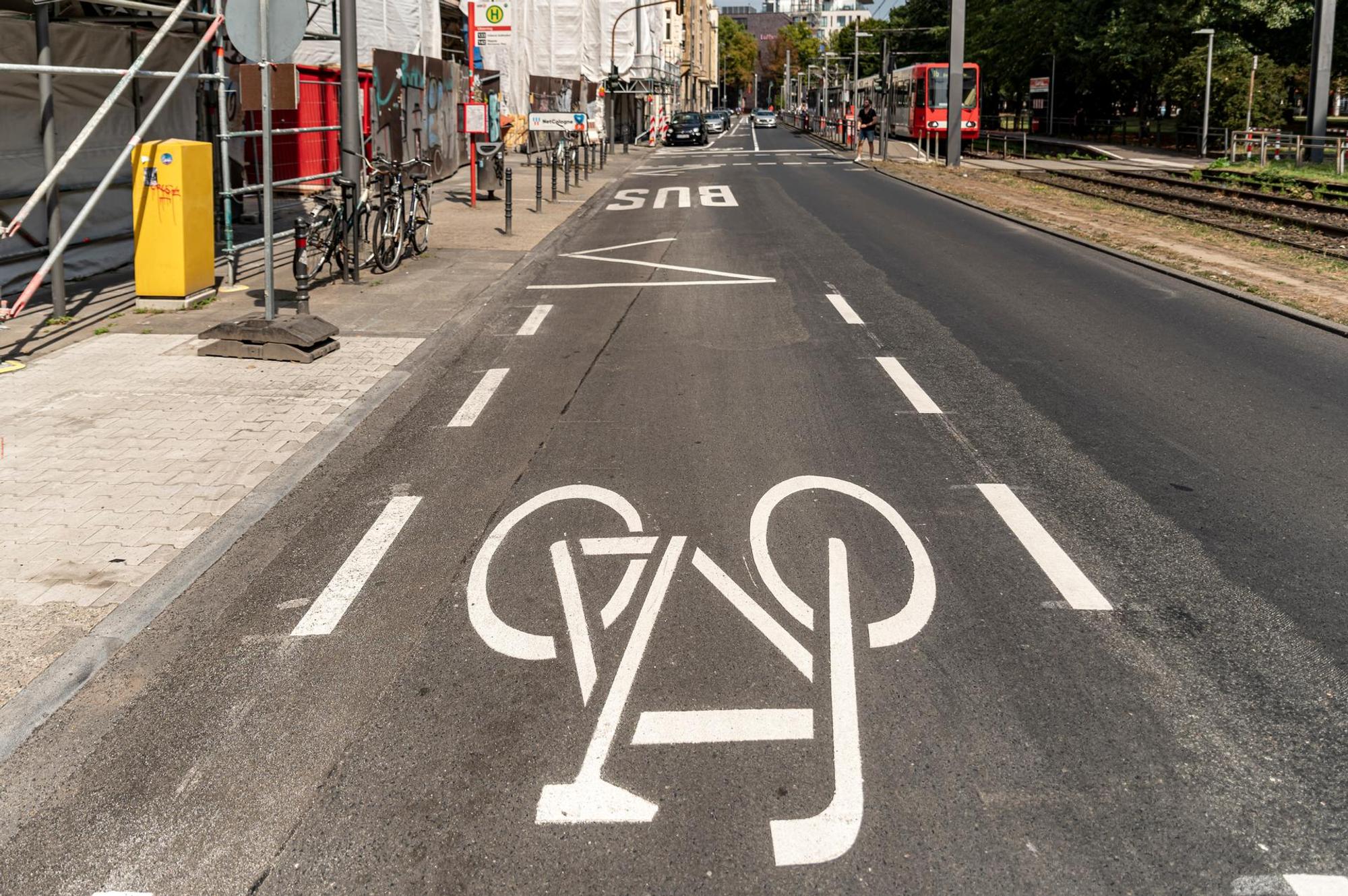 20200810-ARO-RadfahrstreifenUbierring-9