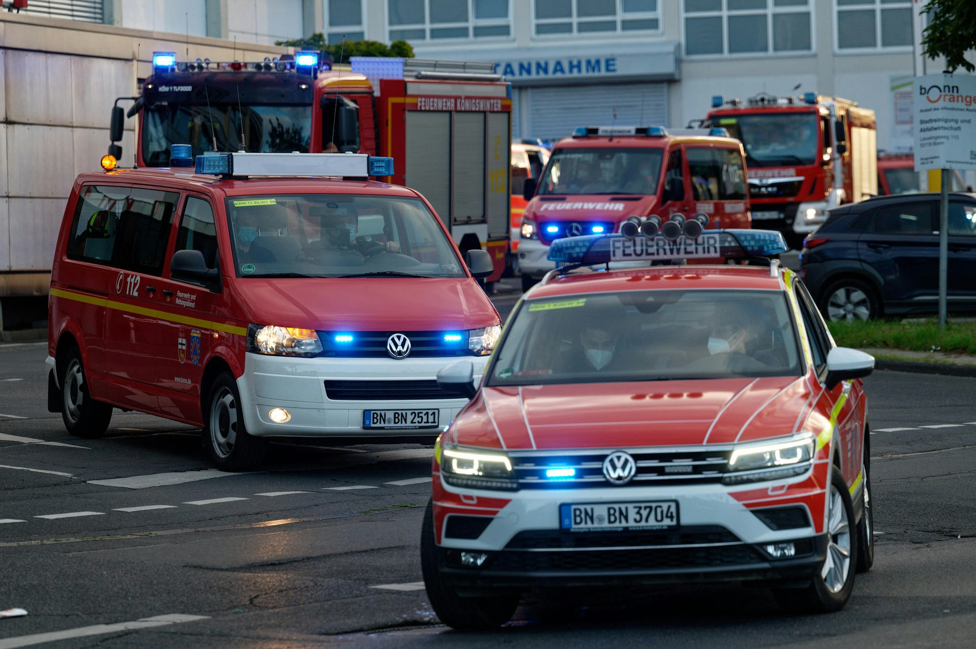 feuer dpa Einsatzkräfte