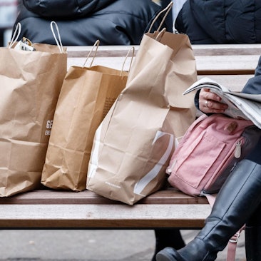 Einkaufstüten Symbolbild