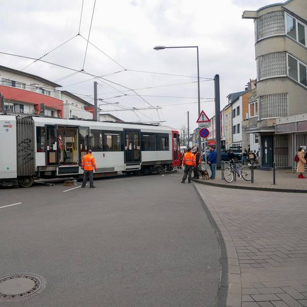 KVb bahn entgleist
