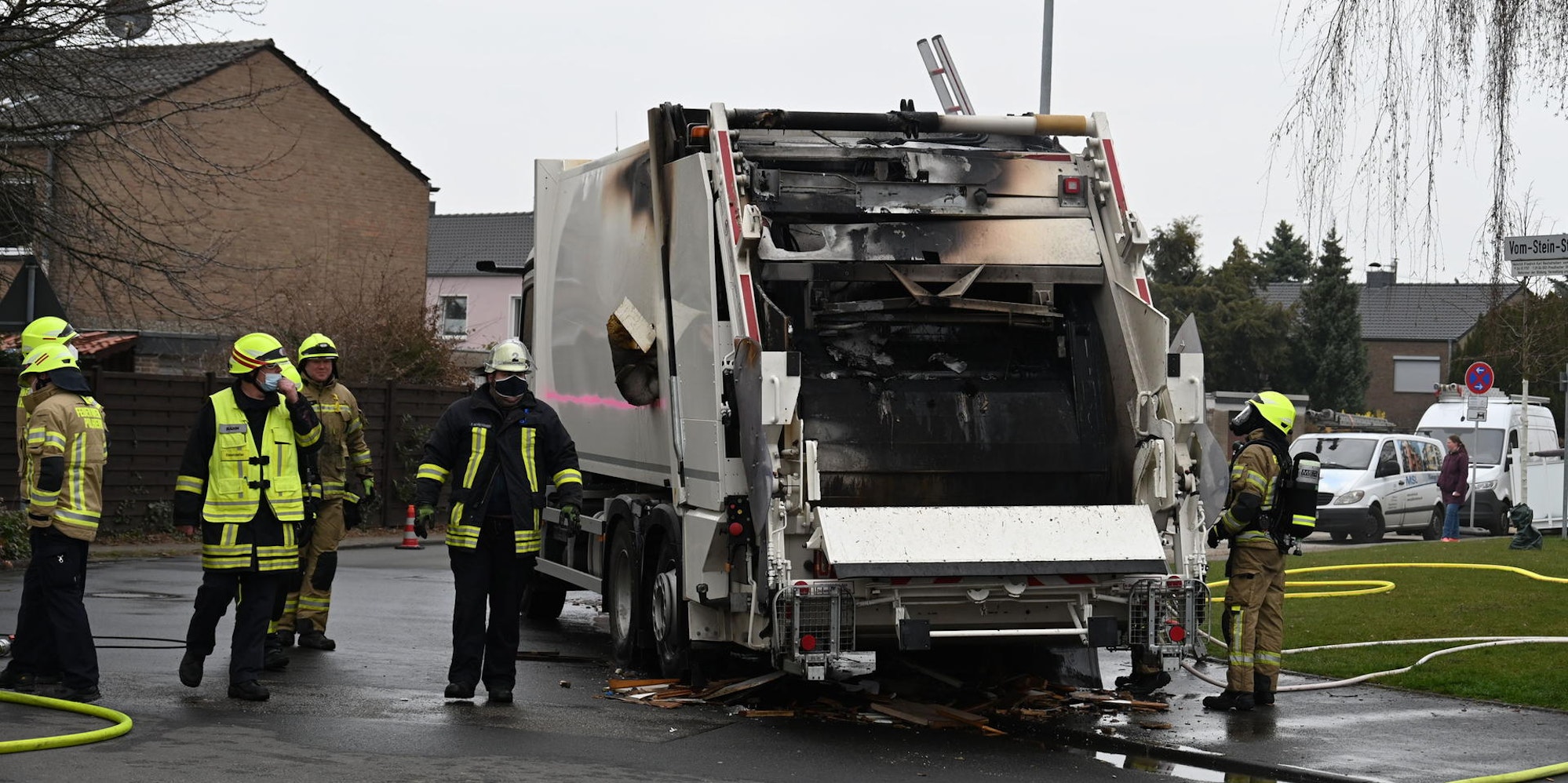 Müllwagen Feuer Pulheim I