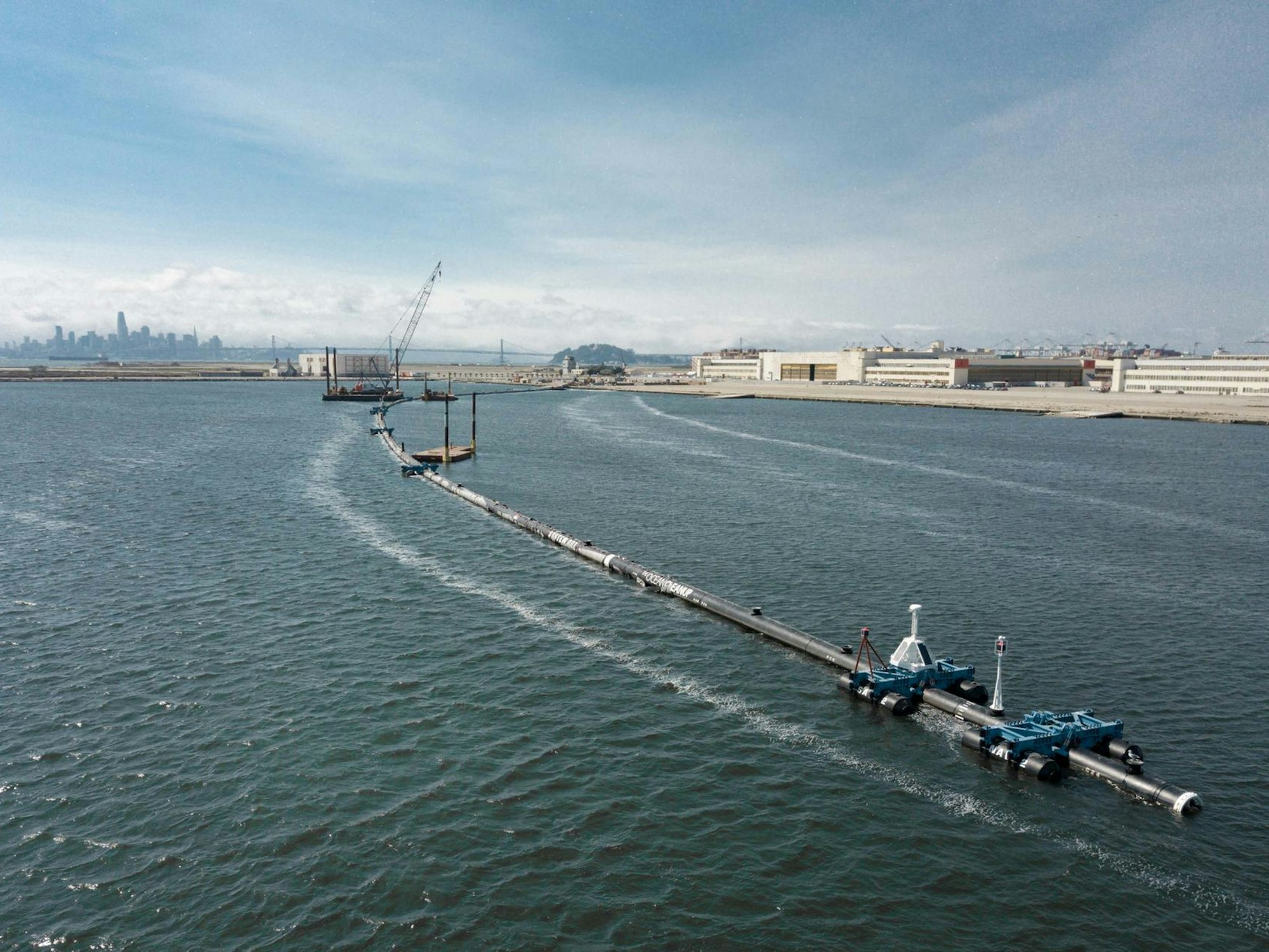 KINA_Riesiger_Muellt_58633832