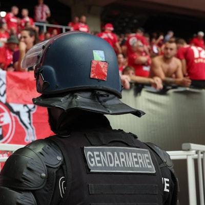 Polizei in Nizza Stadion