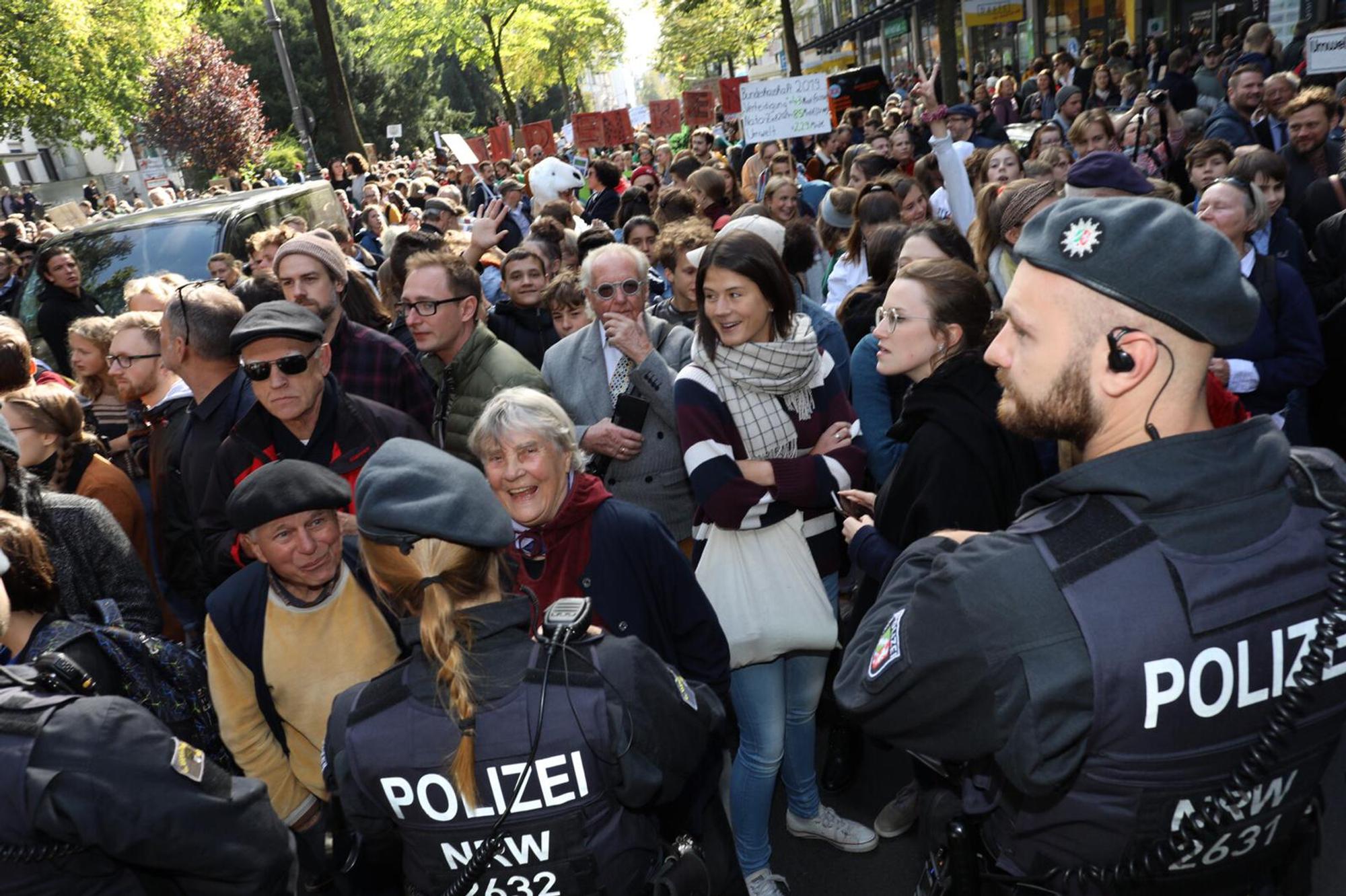 Polizei Massen