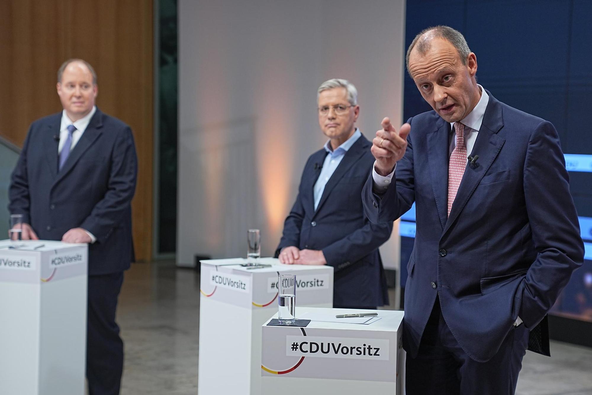 Braun mit Merz