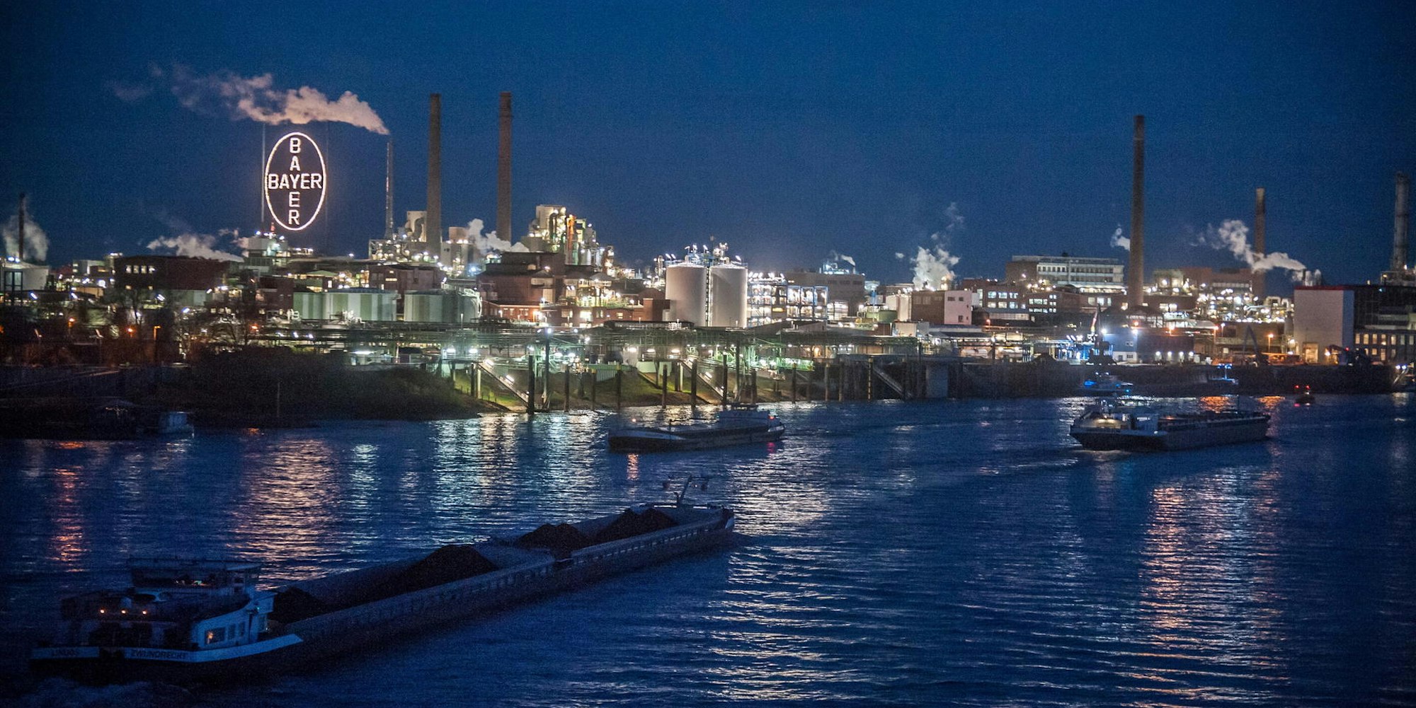 bayer-chempark-binnenschiffe-leverkusen_ALF_4379-2
