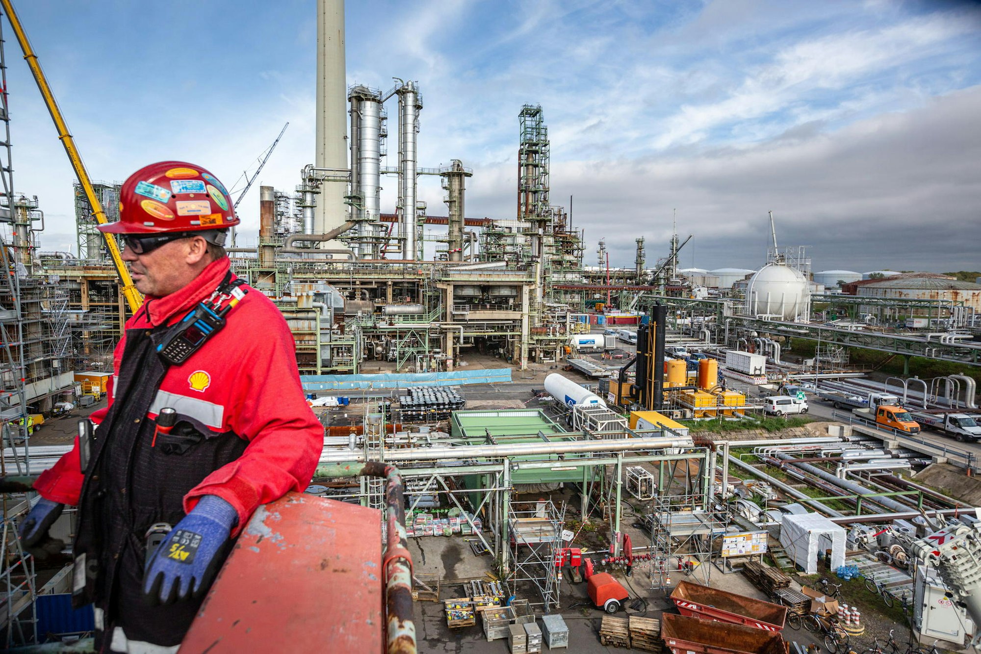 Kölner Shell-Raffinerie: Betreiber geben Einblicke hinter Werkszaun ...