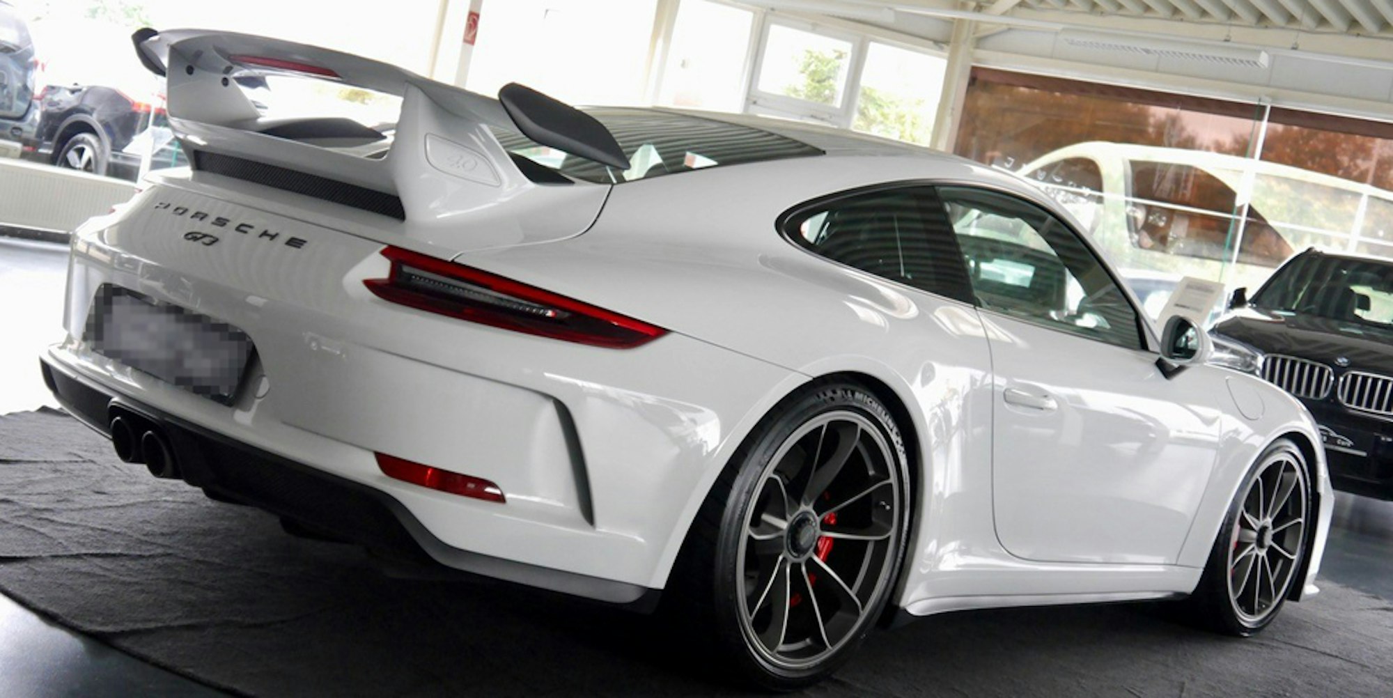 porsche-20201013-03-web