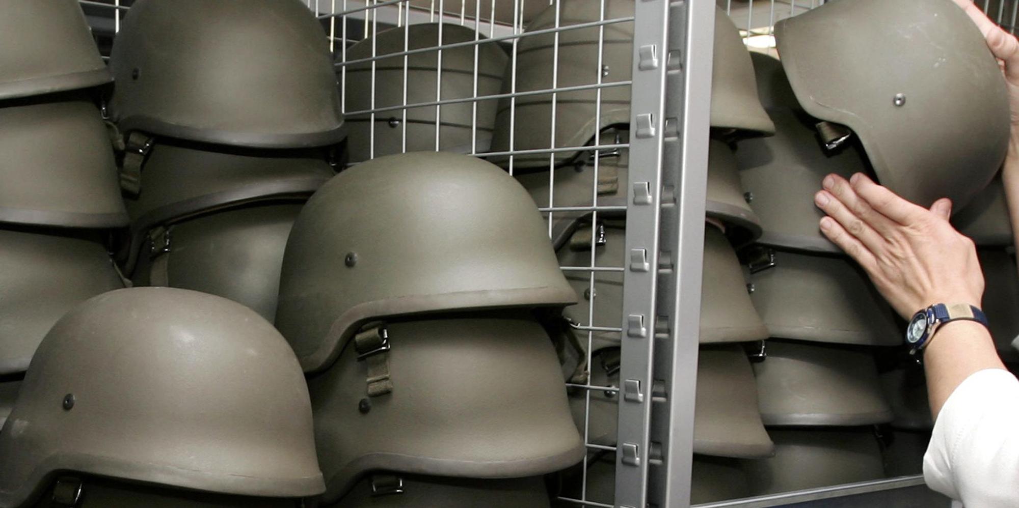 Helme Bundeswehr 260222