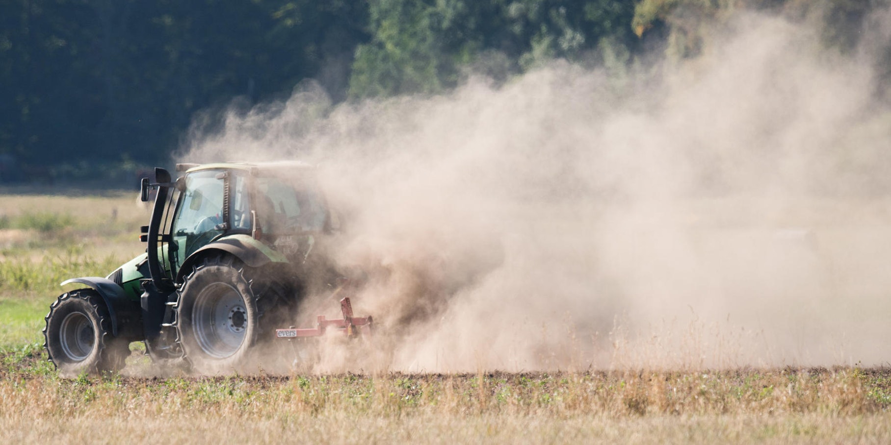Dürre Traktor Symbol dpa 280819